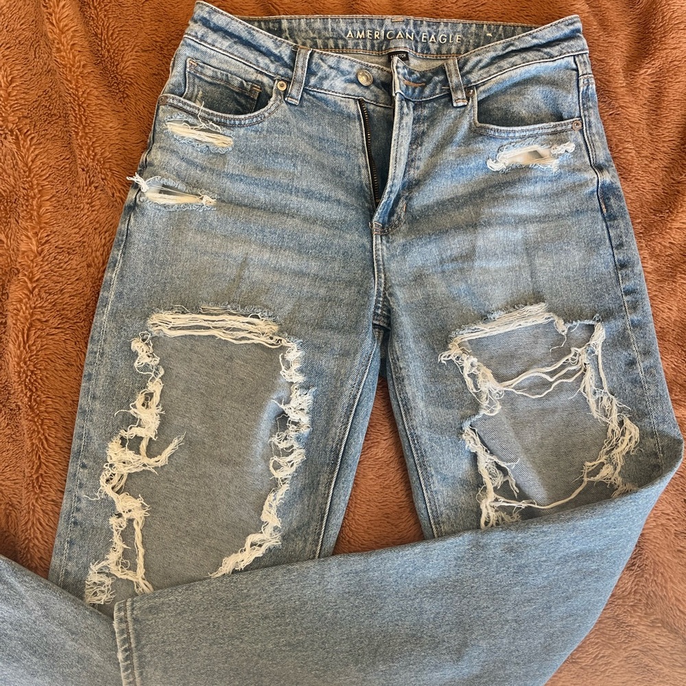 American Eagle Mom Jeans
